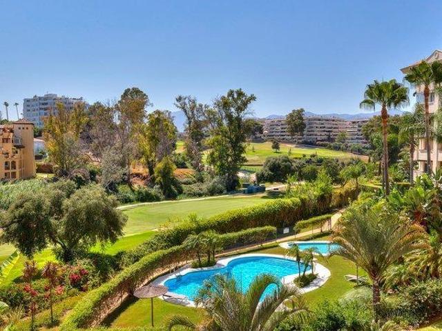 Atico Duplex en venta en Marbella, Guadalmina Alta photo 0