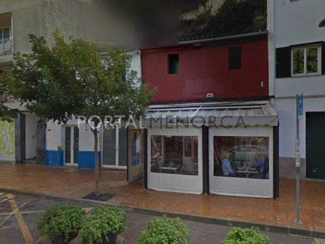 Edificio en venta en Mahón-Maó photo 0