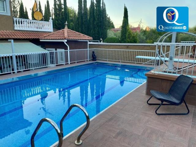 Chalet en venta en Elda, Elda photo 0