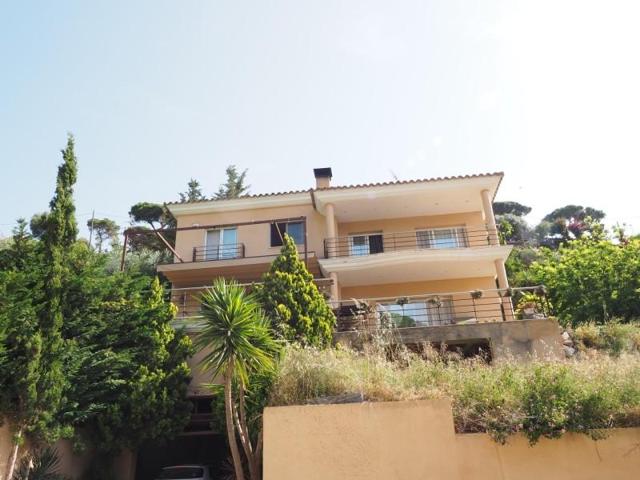 Chalet en venta en Premià de Dalt, Mare de deu del remei photo 0