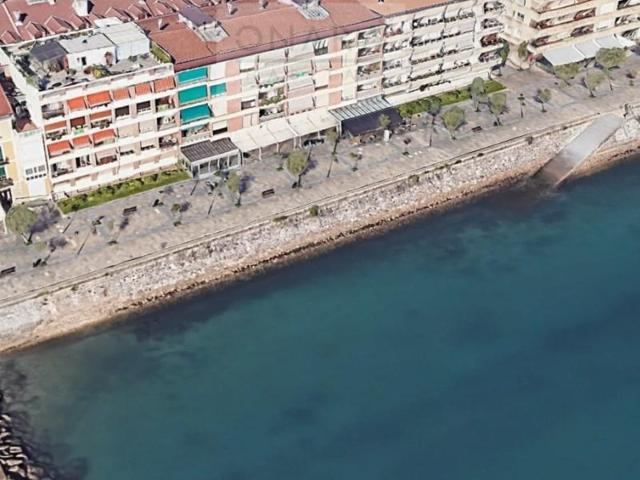 Local comercial en venta en Hondarribia photo 0