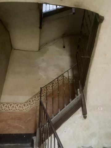 Edificio en venta en Barcelona, El Poble-sec photo 0