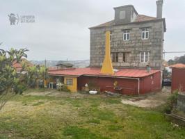 Casa con terreno en venta en Vigo photo 0