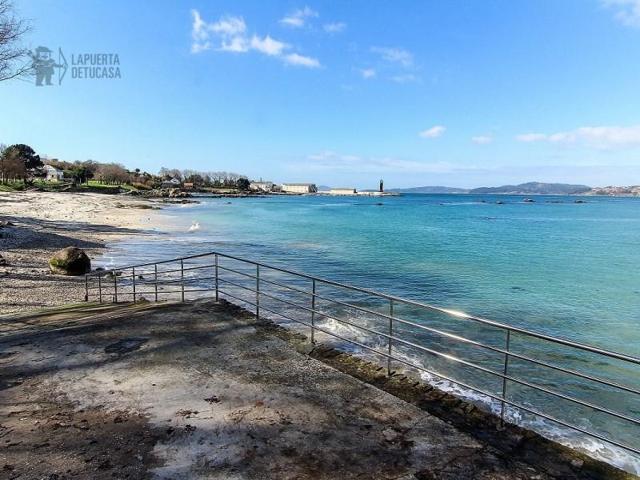 Casa con terreno en venta en Bouzas photo 0