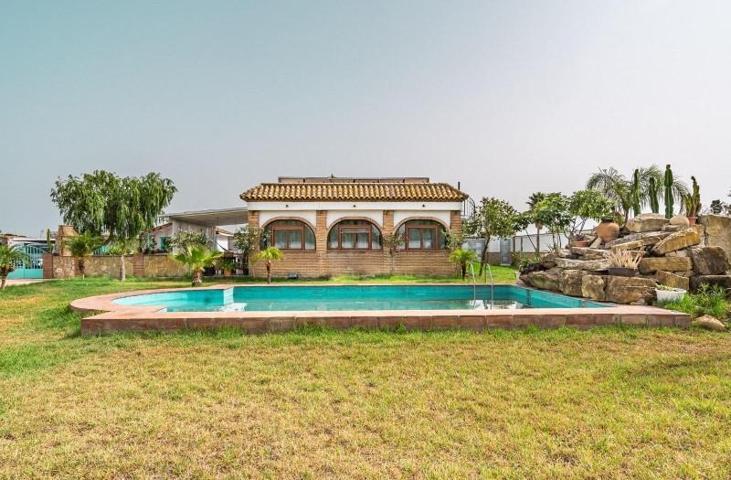 Casa con terreno en venta en Tarifa, Costa de la luz photo 0