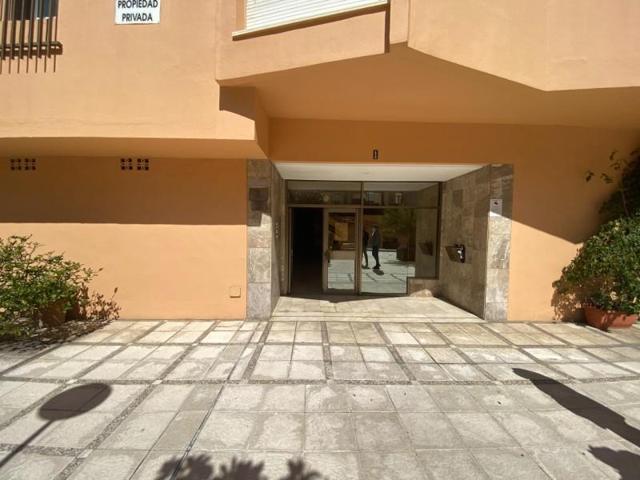Local comercial en venta en Algeciras, Centro photo 0