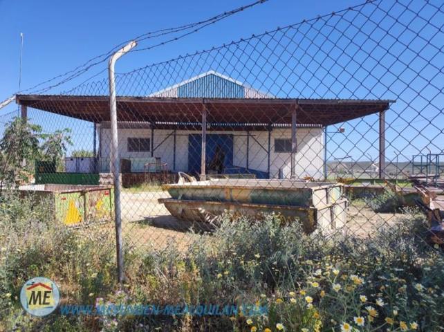 Nave industrial en venta en La Puebla de Cazalla, La Puebla De Cazalla photo 0