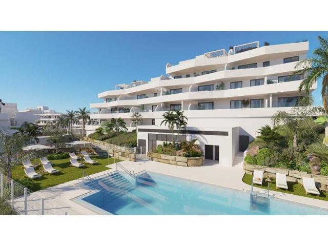 Apartamento en venta en Estepona photo 0