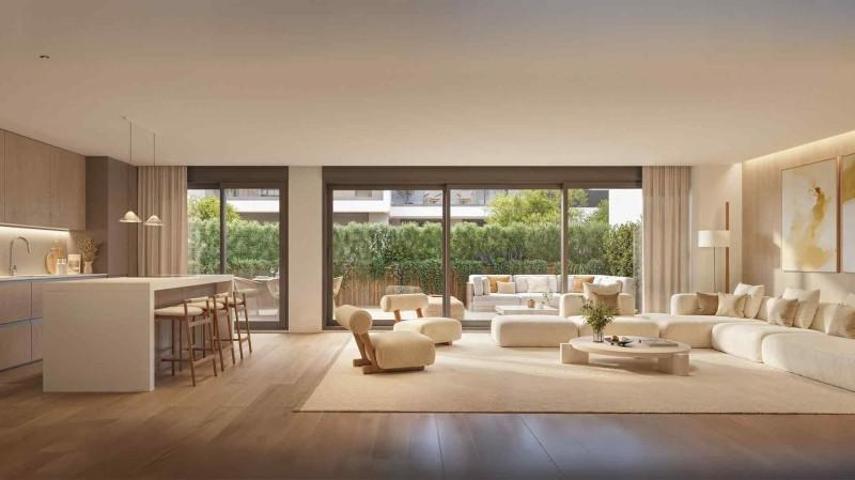 Apartamento en venta en Marbella, Nueva Andalucía photo 0