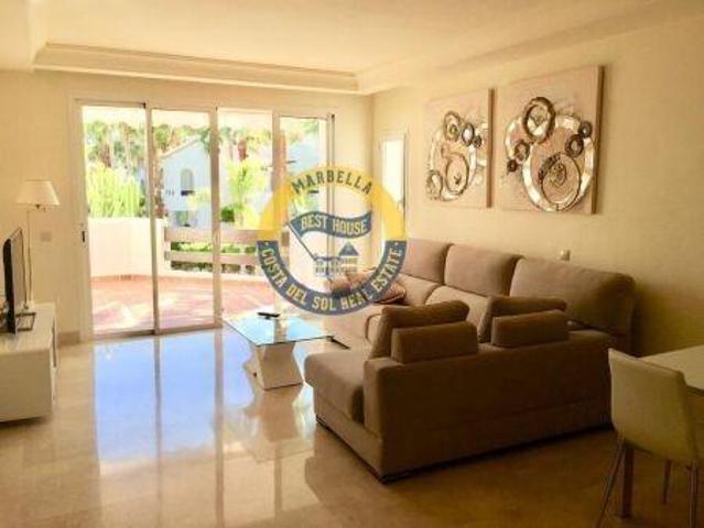 Apartamento en venta en Marbella, Puerto Banus photo 0