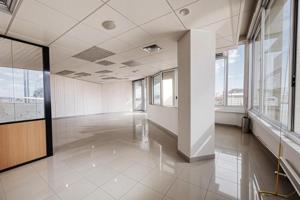 Oficina en venta en Barcelona, El Raval photo 0