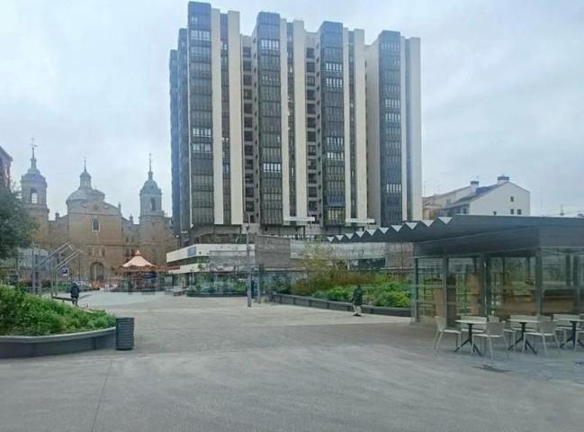 Apartamento en venta en Zaragoza, Zaragoza photo 0