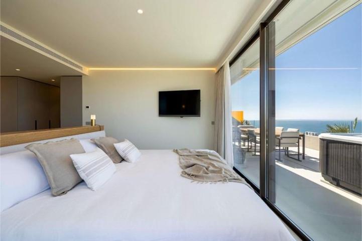 Apartamento en venta en Fuengirola, Reserva del Higuerón photo 0