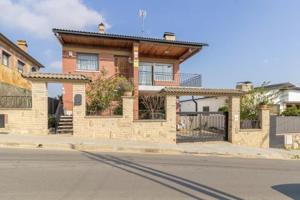 Casa en venta en Viladecans, Centre photo 0