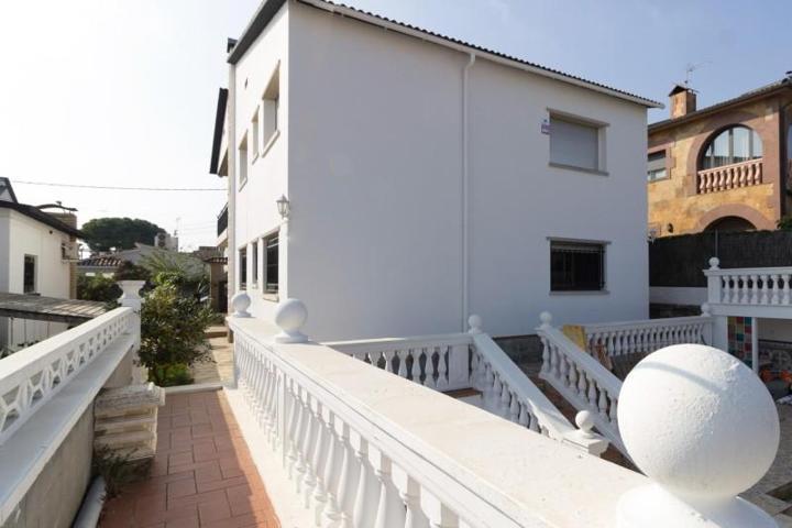 Casa en venta en Viladecans, Centre photo 0