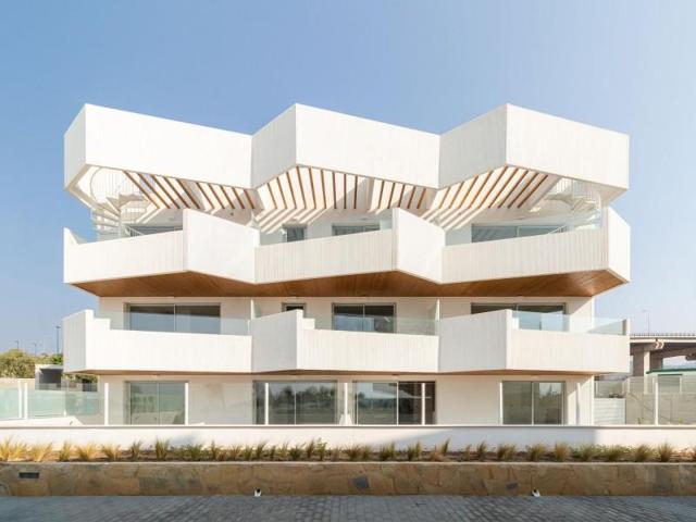 Apartamento en venta en Málaga, Limonar photo 0