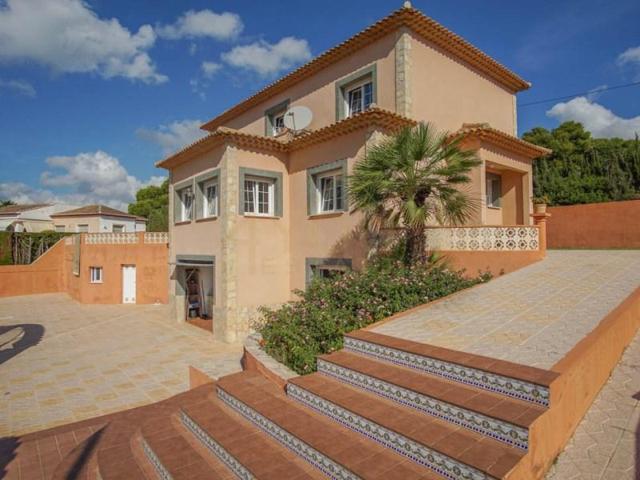 Chalet en venta en Calpe photo 0