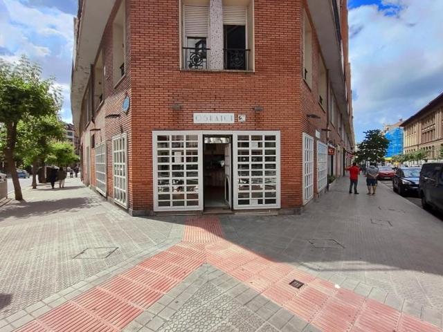 Local comercial en venta en Bilbao, Moyua photo 0