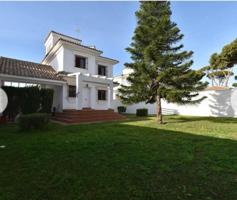 Chalet en venta en Chiclana de la Frontera, La barrosa photo 0
