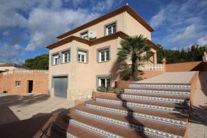 Chalet en venta en Calpe, Los pinos photo 0