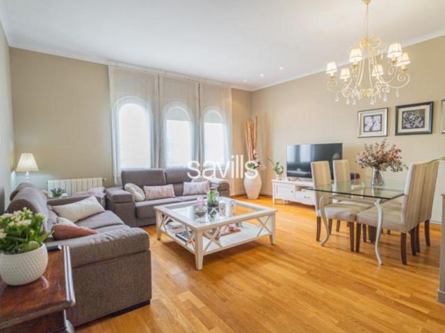 Apartamento en venta en Barcelona photo 0