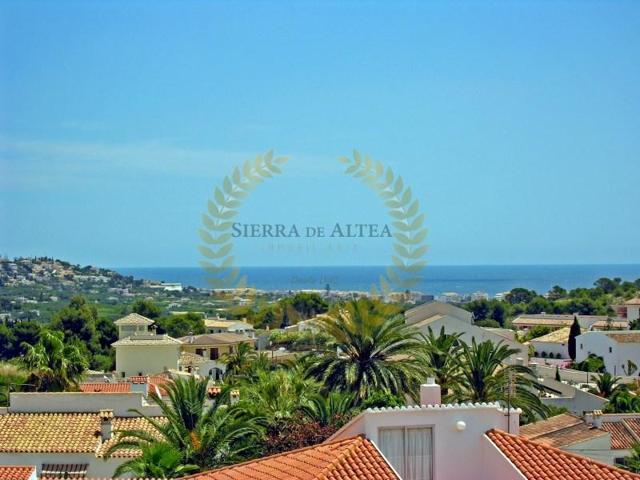 Chalet en venta en Alfaz del Pi photo 0