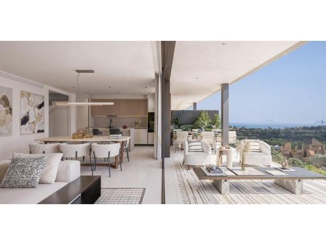 Apartamento en venta en Estepona photo 0