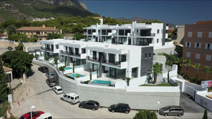 Adosada en venta en Calpe, Calpe photo 0