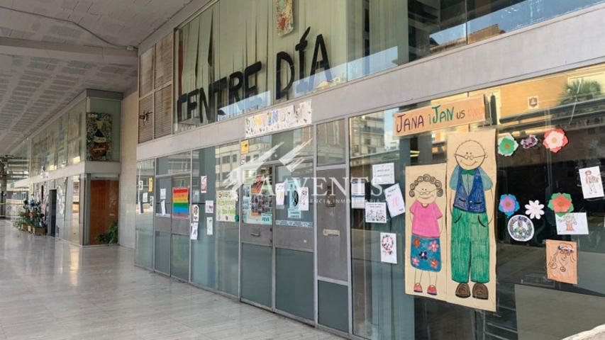 Local comercial en venta en Badalona, Centro photo 0