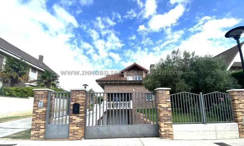 Chalet en venta en Egüés, Olaz photo 0