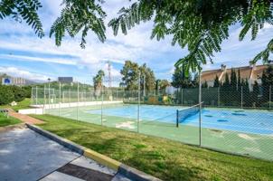 Atico Duplex en venta en Estepona, Guadalobón photo 0