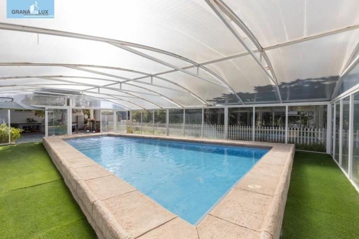 Chalet en venta en Atarfe, Urbanización los cortijos photo 0