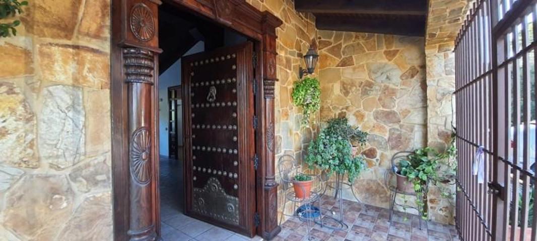 Casa con terreno en venta en San Roque, Albarracin photo 0