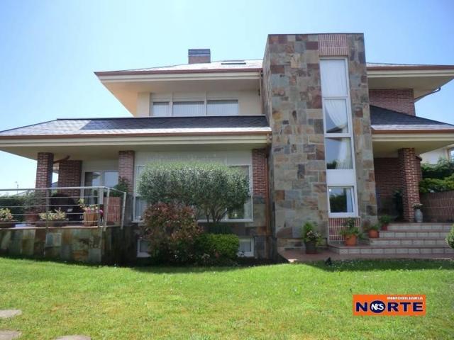 Chalet en venta en Castro Urdiales, Ostende photo 0