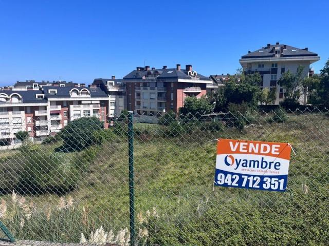 Terreno en venta en Castro Urdiales, Centro photo 0