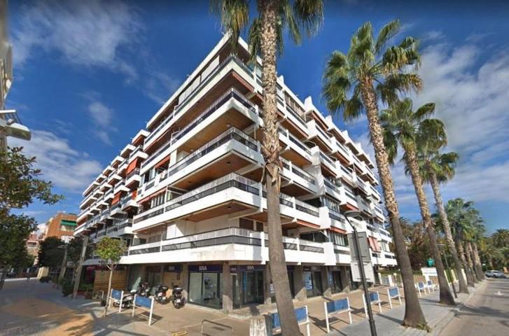 Local comercial en venta en Salou, Paseo Jaime I photo 0