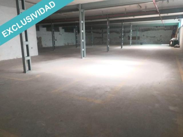 Local comercial en venta en Yecla photo 0