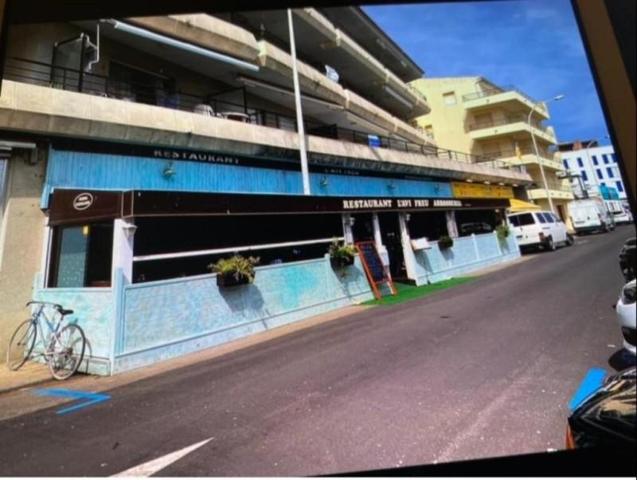 Local comercial en venta en Torroella de Montgrí photo 0