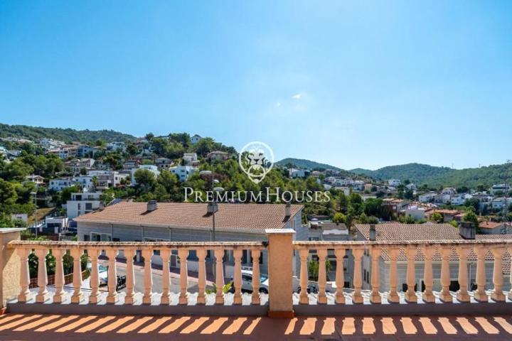 Casa en venta en Sitges, Quint Mar photo 0