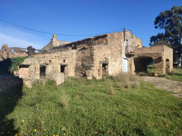 Casa con terreno en venta en Pals, Baix Empordà photo 0