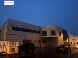 Nave industrial en venta en San Andrés del Rabanedo, Trobajo el Camino photo 0
