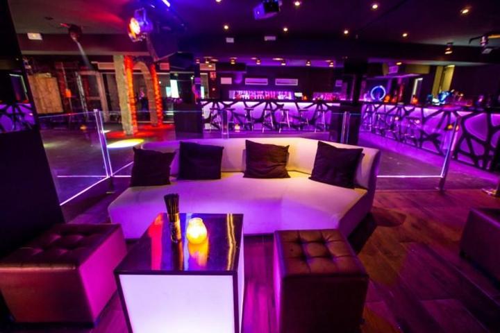 Local comercial en venta en Mallorca, S´Arenal photo 0