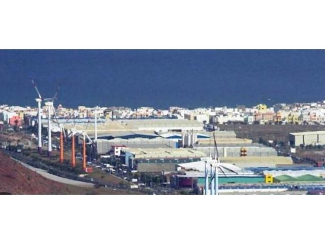 Nave industrial en venta en Agüimes photo 0