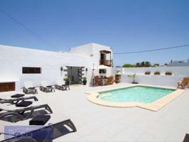 Chalet en venta en Teguise photo 0