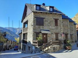 Casa en venta en Naut Aran photo 0