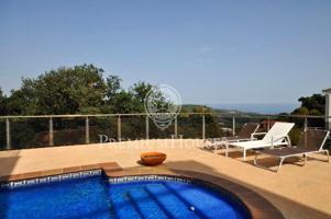 Casa en venta en Sant Cebrià de Vallalta, Vista mar photo 0