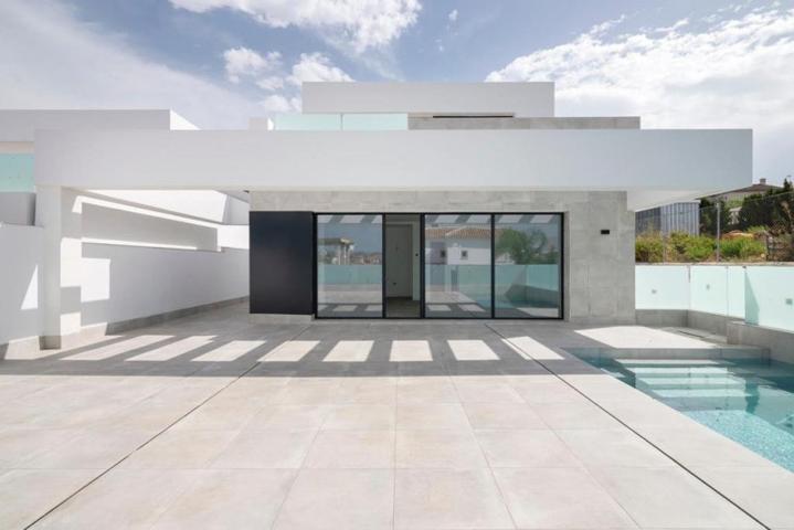 Chalet en venta en Fuengirola, La Sierrezuela photo 0