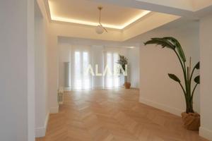 Piso en venta en Valencia, El Carme photo 0