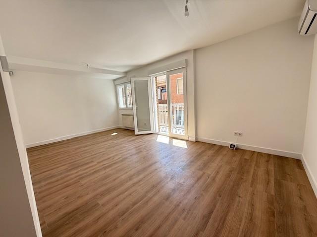 Piso en venta en Madrid, Calle de Castelar, 28028 photo 0