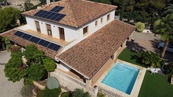 Chalet en venta en Crevillent, Comunidad valenciana photo 0